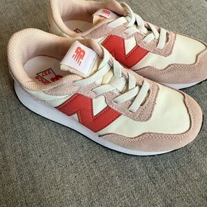 Kids Pink & Red Retro Sneakers - New Balance - bungee laces! Size 1. New in box!